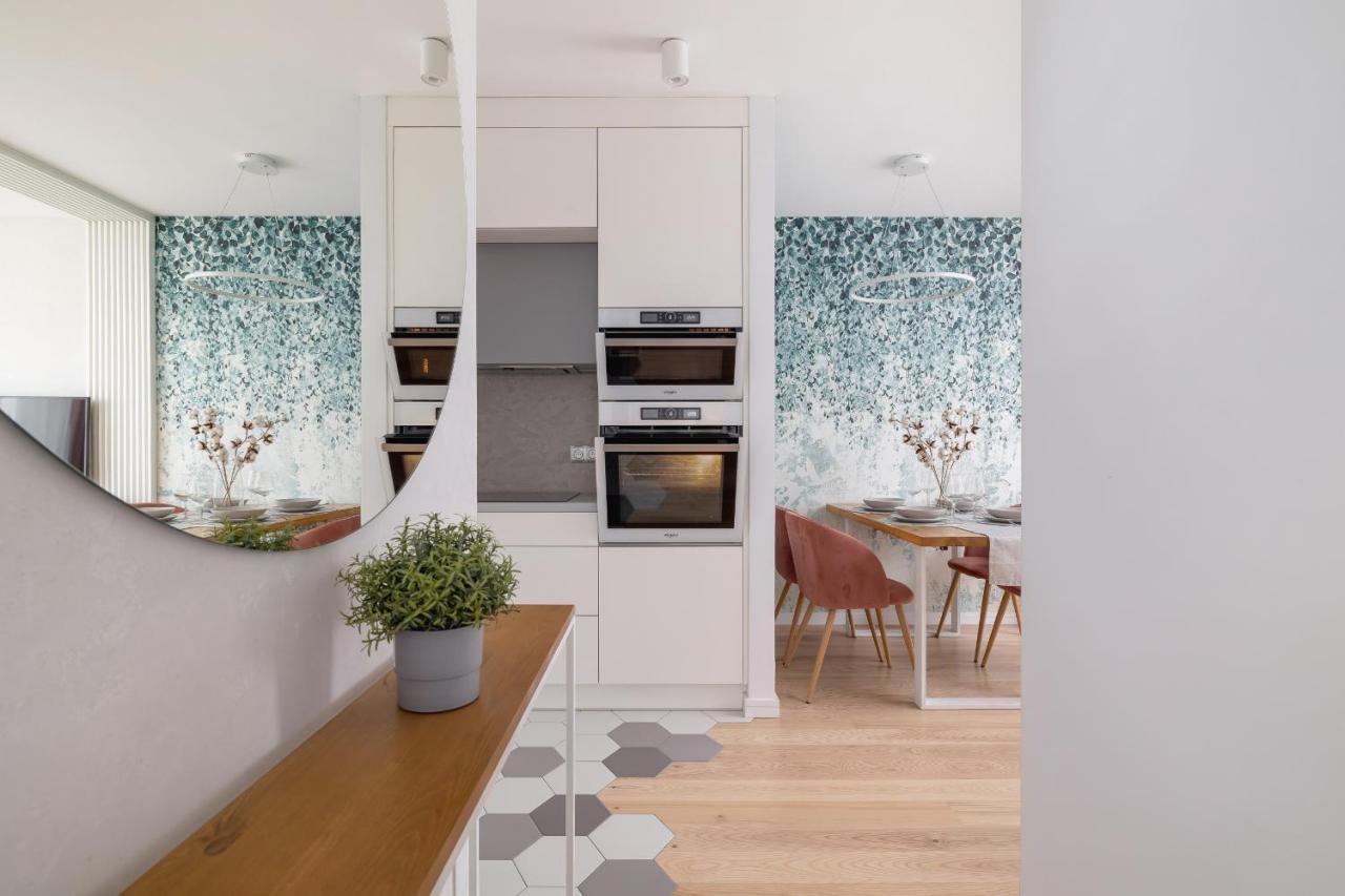 Vetulaniego Apartment With Air Conditioning & Parking By Renters Prestige Cracovia Exterior foto